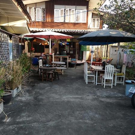 Samlanjed Guesthouse チエンマイ エクステリア 写真